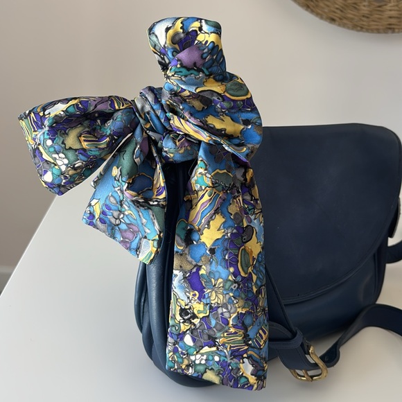 Vintage Stained Glass Dark Academia silk - Picture 2 of 4